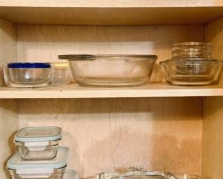 Glass/Pyrex Cookware/Bakeware.