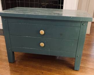 Lift Top Wooden Storage End Table.
