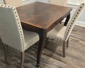 Vintage French provencial extendable oak table with parquet top