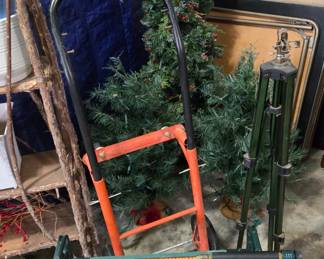 Adjustable hand truck cart
