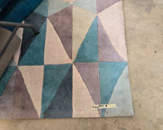8x11 Surya area rug - good condition!