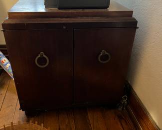 Antique Radio $250
