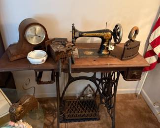 Antique Singer Sewing Machines