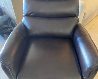 Lift Chair With Reclining Seat And Footrest