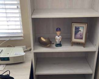 Book Shelf and Corner Table lamp decor