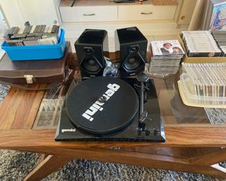 Gemini Turn Table CDs