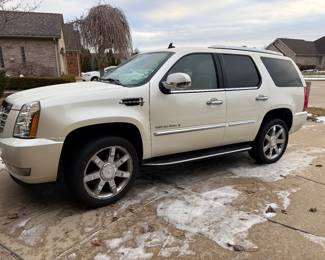2007 Cadillac Escalade 111,000 miles 