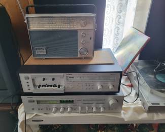 Zenith multinand inter-oceanic shortwave Marine & Weather radio. 