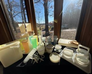 Nothing Like An Old Fashioned Bbq TUPPERWARE Style