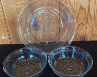 Decorative 3 Piece FireKing Oven Glass Set