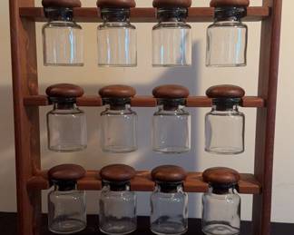 Goodwood Thailand Spice Rack With 12 Glass Jars 