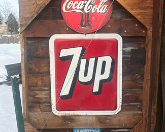 Metal 7-Up sign