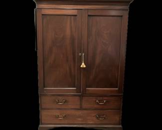 Antique 19th Century Georgian Style Solid Mahogany Linen Press Complete with Original Sliding Shelves 