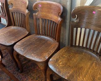 Great heavy oak antique American chairs (3)
