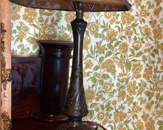 Bradley Hubbard lamp