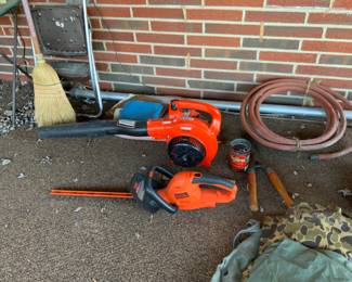 Leaf blower, trimmer