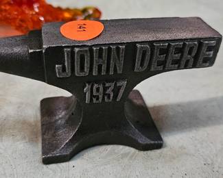 MINIATURE JOHN DEERE ANVIL