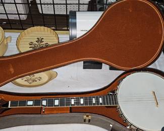 BANJO