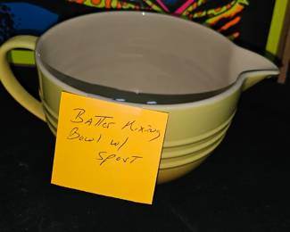 BATTER MIXING BOWL WITH SPOUT