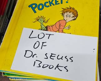 DR SUESS BOOK LOT