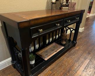 ENTRANCE CONSOLE TABLE