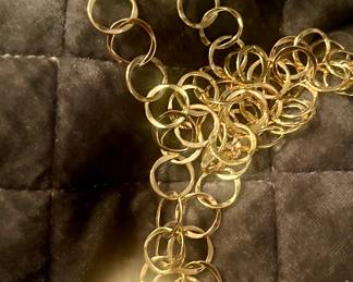 Large rings of gold in a 36” chain in 14k