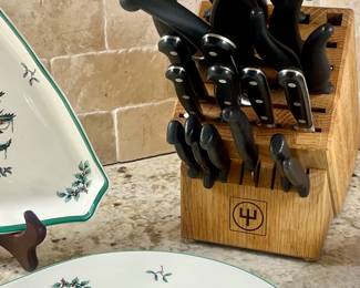 Like new knife collection 