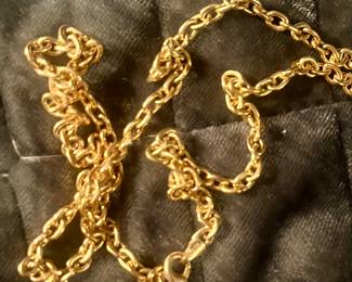 Elongated link in 14k