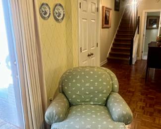 Custome Swivel chair