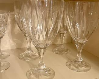 Large swirled tea goblets 