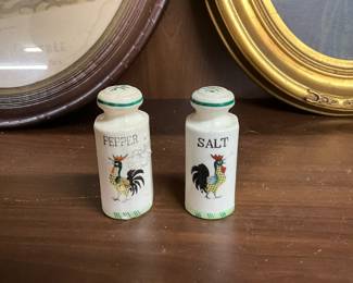 Ceramic Rooster Salt & Pepper Shakers
