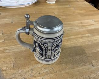 Gerzit Gerz cobalt Blue Pictorial Covered Stein