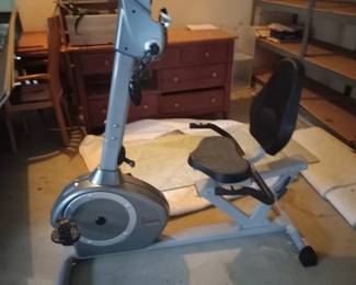 Get fit in the comfort of your own home with this reliable stationary bike. Perfect for indoor cardio workouts, this bike is ideal for all fitness