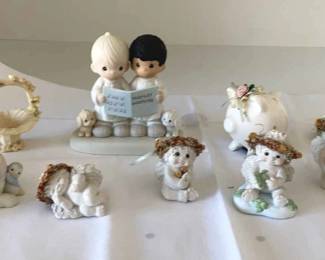 Small Figurines Precious Moments  Dreamsicles