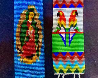 Lots of assorted beaded jewels