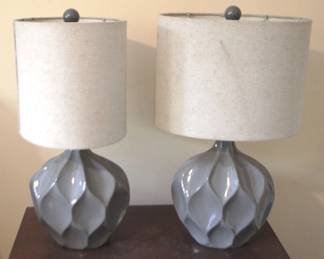 276 - Set of Lamps - 24" Tall You are buying a used as-is electric/electronic item. We do not guarantee all components are present, and if it is not expressly stated, it is untested.
