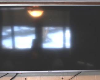 95 - Sharp 55" LCD TV (No Remote) You are buying a used as-is electric/electronic item. We do not guarantee all components are present, and if it is not expressly stated, it is untested.
