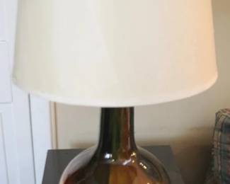 18 - Lamp - 24" Tall You are buying a used as-is electric/electronic item. We do not guarantee all components are present, and if it is not expressly stated, it is untested.
