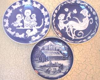 109 - Royal Copenhagen Plates w / Boxes - 6" Round
