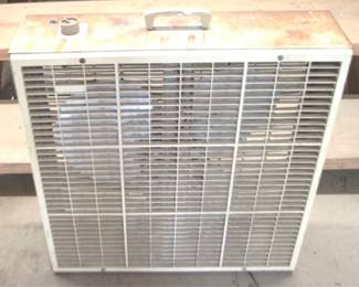 168 - Box Fan - 23" x 22" x 7" You are buying a used as-is electric/electronic item. We do not guarantee all components are present, and if it is not expressly stated, it is untested.
