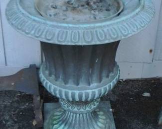 300 - Plastic Planter - 17 x 21
