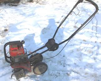 221 - Troy Bilt Gas Powered Tiller / Edger 37" x 42" x 16" You are buying a used as-is electric/electronic item. We do not guarantee all components are present, and if it is not expressly stated, it is untested.
