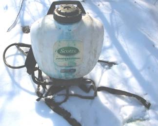 215 - Scotts Sprayer - 22' x 16"
