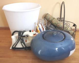 271 - Lot of Assorted Items
