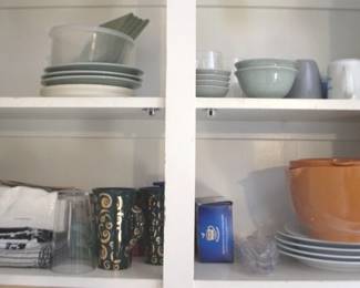 264 - Lot of Assorted Items
