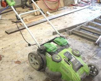 233 - Greenworks 40V Electric Mower - 39" x 60" x 48" You are buying a used as-is electric/electronic item. We do not guarantee all components are present, and if it is not expressly stated, it is untested.
