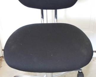 65 - Office Chair - 22" x 20" x 37"
