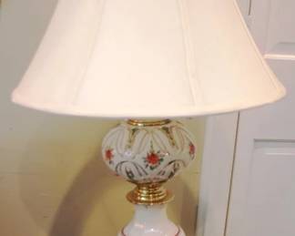 4 - Lamp - 28" Tall You are buying a used as-is electric/electronic item. We do not guarantee all components are present, and if it is not expressly stated, it is untested.