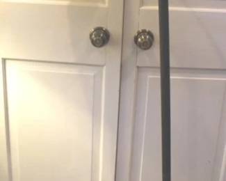 84 - Floor Lamp - 58" Tall You are buying a used as-is electric/electronic item. We do not guarantee all components are present, and if it is not expressly stated, it is untested.
