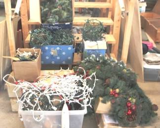 200 - Lot of Christmas Decorations

